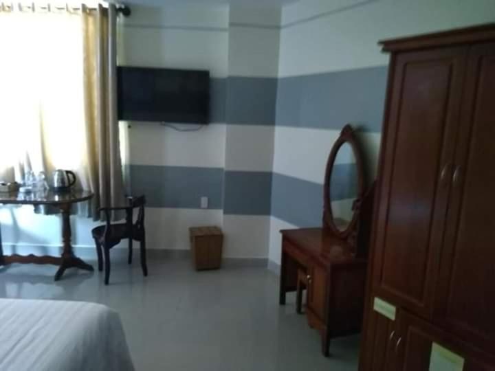 Khach San Long Ty Hotel Cà Mau Zewnętrze zdjęcie