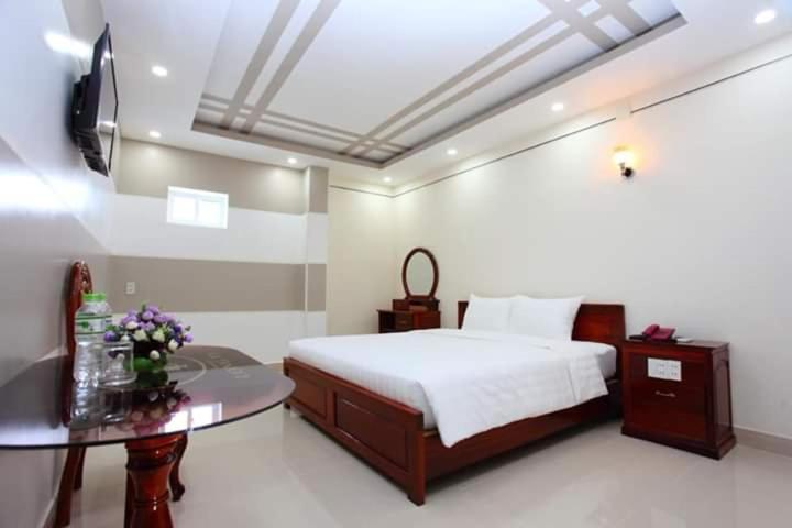 Khach San Long Ty Hotel Cà Mau Zewnętrze zdjęcie